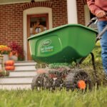 Scotts Turf Builder WinterGuard Fall Lawn Fertilizer for All Grass Types, 12,000 sq. ft., 32.3 lbs. - Image 5